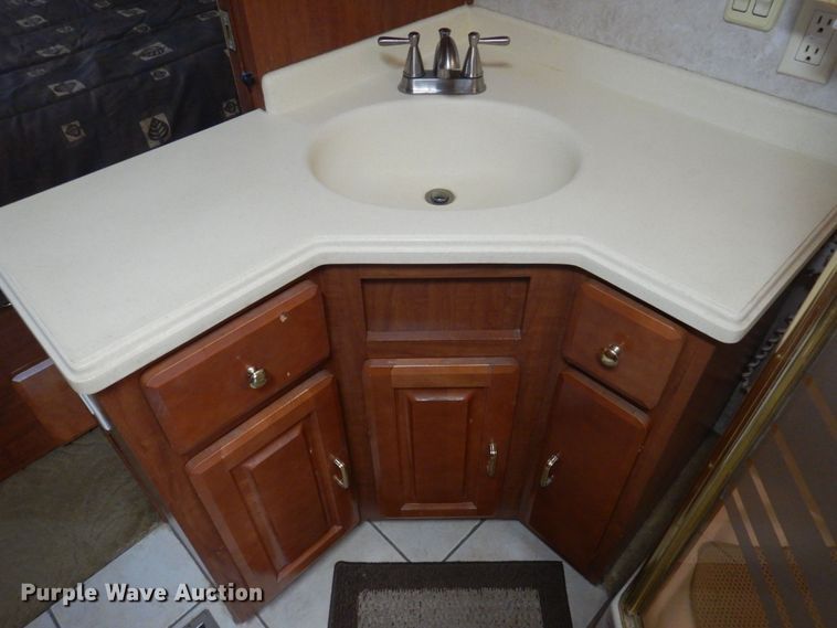 image for item DP5663 2003 Jayco Avatar 3800K  RV