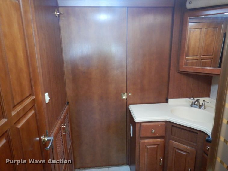 image for item DP5663 2003 Jayco Avatar 3800K  RV