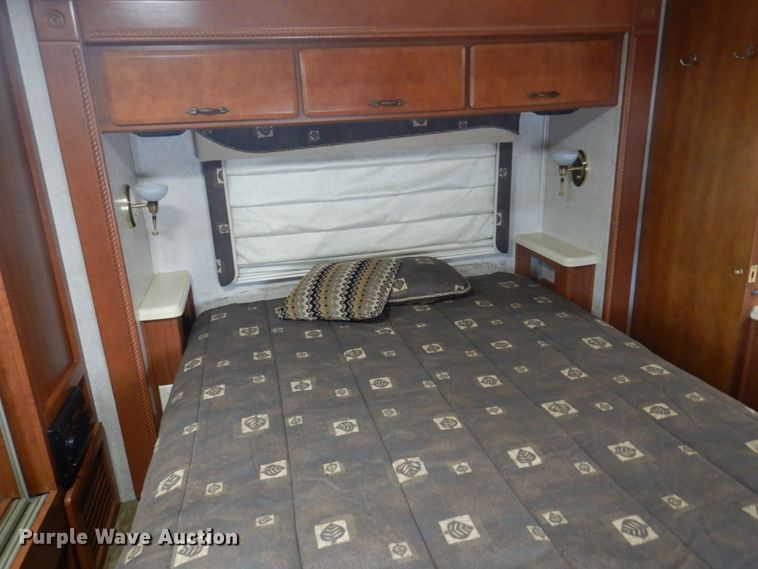 image for item DP5663 2003 Jayco Avatar 3800K  RV