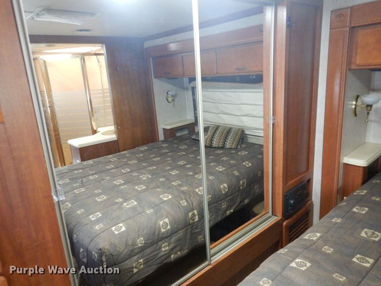 image for item DP5663 2003 Jayco Avatar 3800K  RV