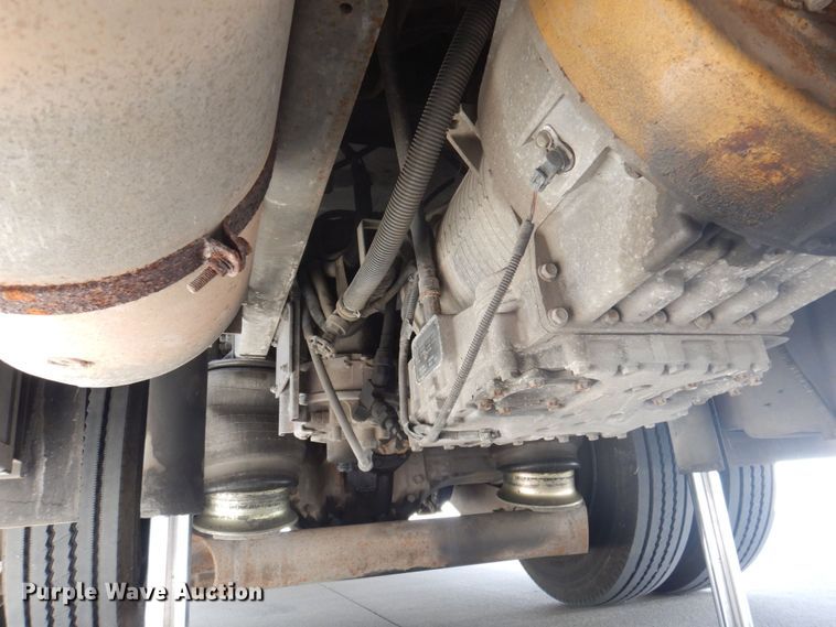 image for item DP5663 2003 Jayco Avatar 3800K  RV