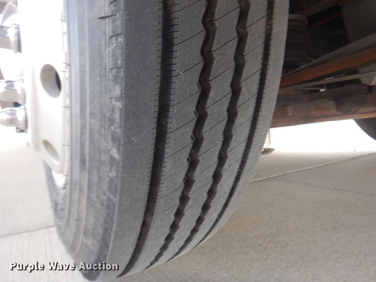 image for item DP5663 2003 Jayco Avatar 3800K  RV