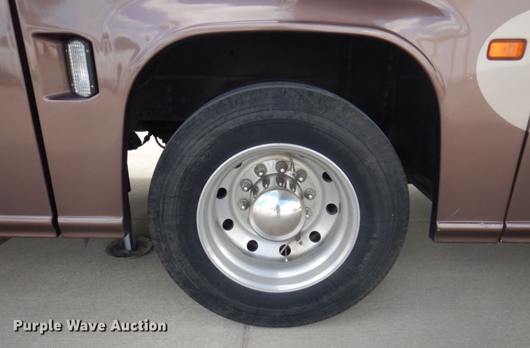 image for item DP5663 2003 Jayco Avatar 3800K  RV