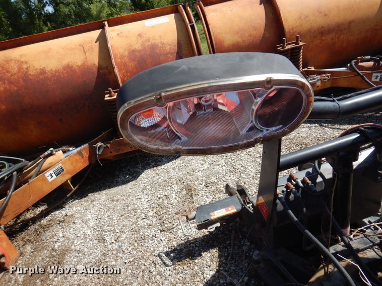 image for item DQ7234 Boss STB07738  10' W snow plow