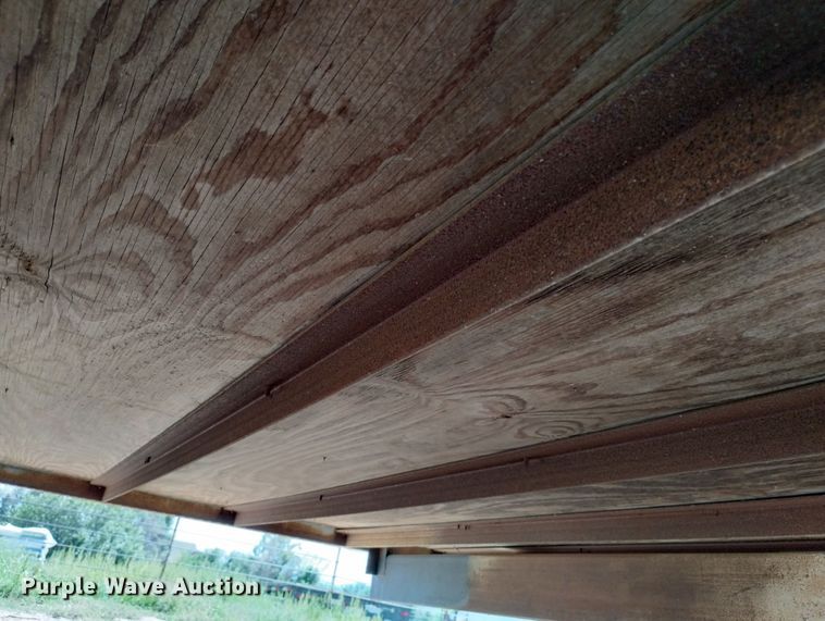 image for item DR1325 2001 Titan  enclosed cargo trailer