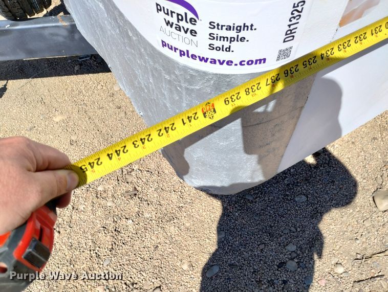 image for item DR1325 2001 Titan  enclosed cargo trailer