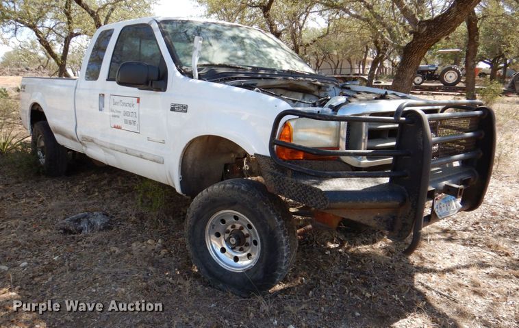 image for item DR1984 2001 Ford F250 Super Duty  SuperCab pickup truck