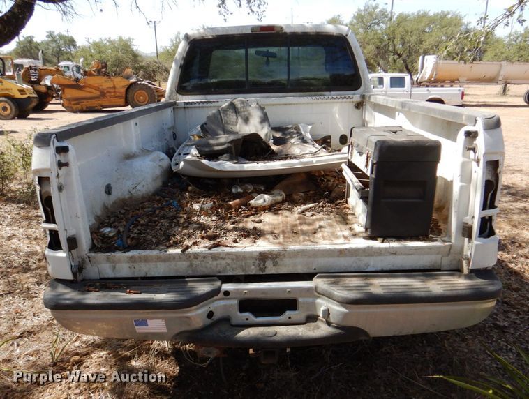 image for item DR1984 2001 Ford F250 Super Duty  SuperCab pickup truck