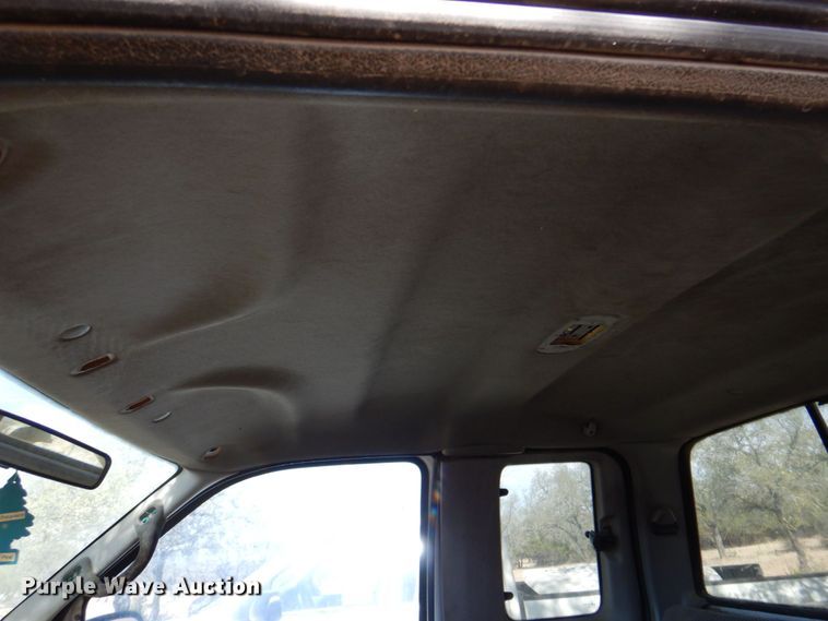 image for item DR1984 2001 Ford F250 Super Duty  SuperCab pickup truck