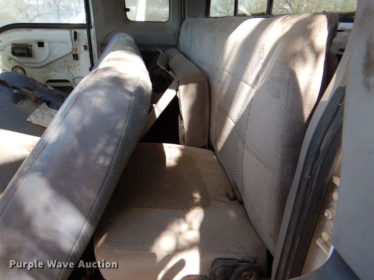 image for item DR1984 2001 Ford F250 Super Duty  SuperCab pickup truck