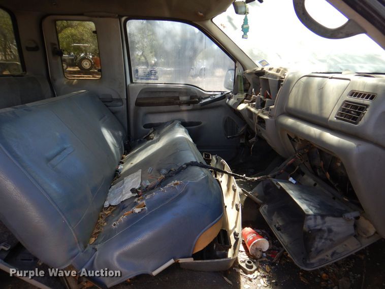 image for item DR1984 2001 Ford F250 Super Duty  SuperCab pickup truck