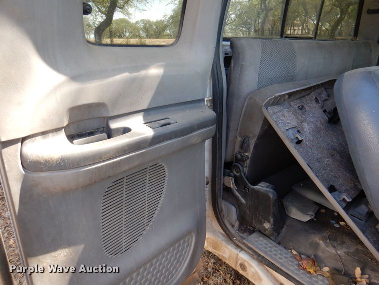 image for item DR1984 2001 Ford F250 Super Duty  SuperCab pickup truck