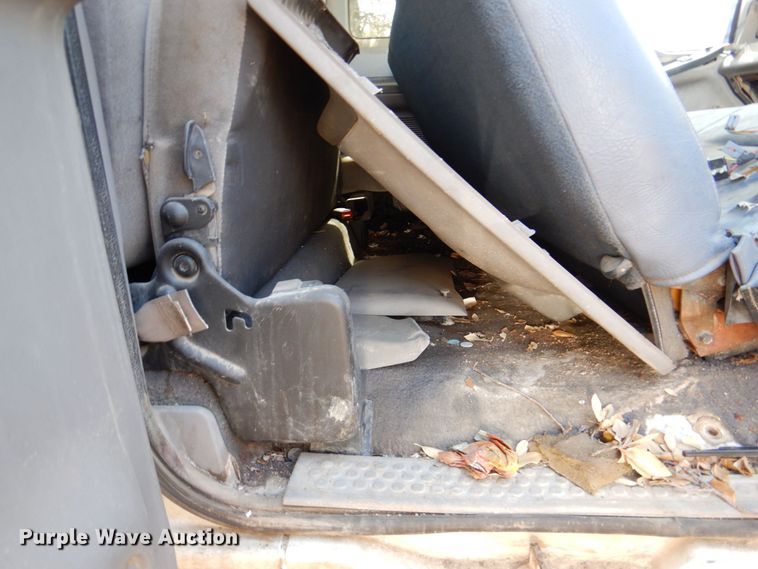 image for item DR1984 2001 Ford F250 Super Duty  SuperCab pickup truck