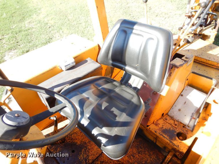 image for item DS1315 1973 Case 580BCK  backhoe
