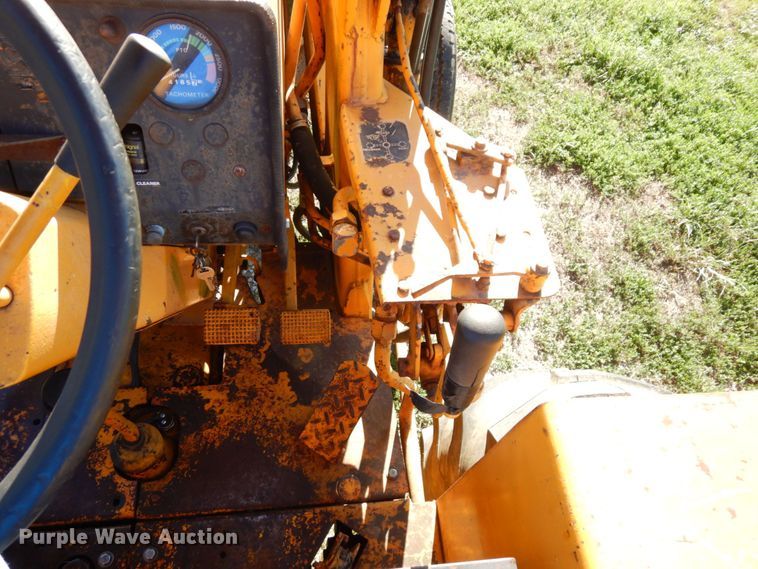 image for item DS1315 1973 Case 580BCK  backhoe