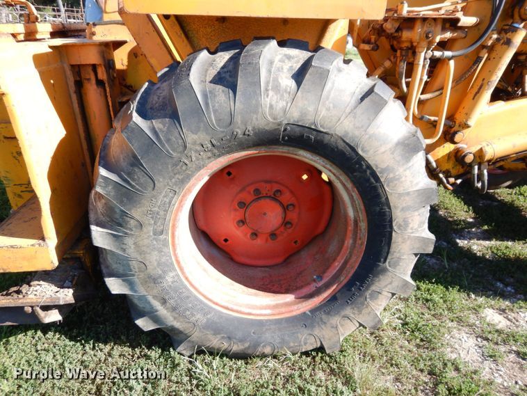 image for item DS1315 1973 Case 580BCK  backhoe