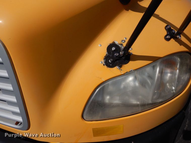 image for item DS1346 2010 Freightliner B2  school bus