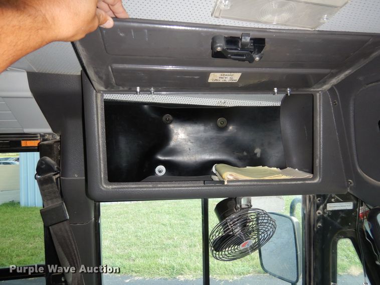 image for item DS1346 2010 Freightliner B2  school bus