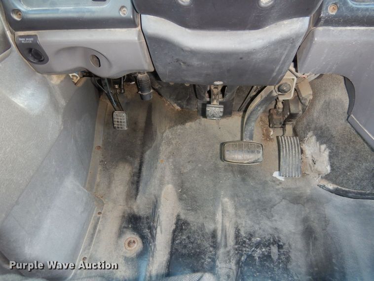 image for item DS1346 2010 Freightliner B2  school bus