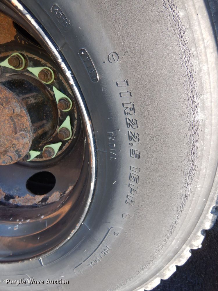 image for item DS1346 2010 Freightliner B2  school bus