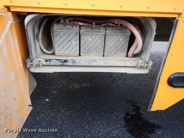 image for item DS1347 2010 Freightliner B2  school bus