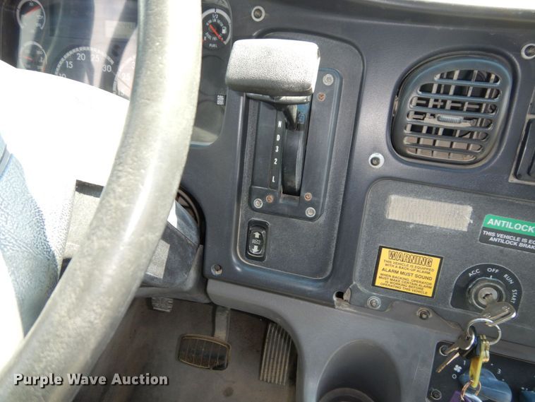 image for item DS1347 2010 Freightliner B2  school bus