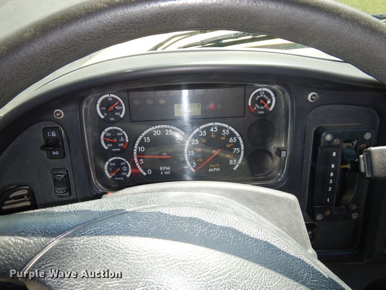 image for item DS1347 2010 Freightliner B2  school bus