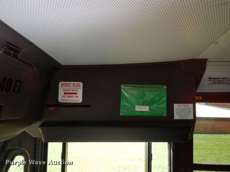 image for item DS1347 2010 Freightliner B2  school bus