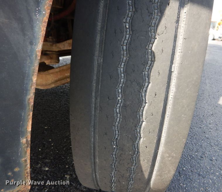 image for item DS1347 2010 Freightliner B2  school bus