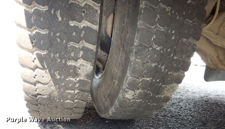 image for item DS1347 2010 Freightliner B2  school bus