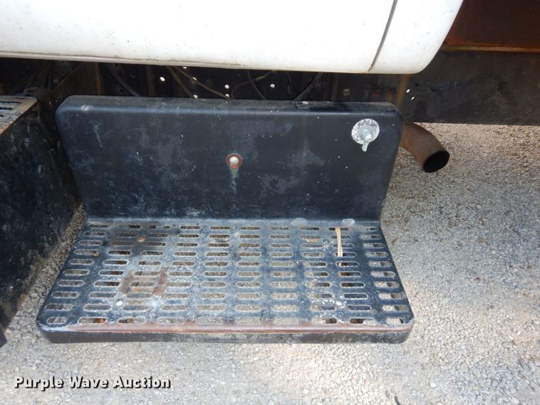 image for item DS1371 1992 GMC Top Kick C5500  dump flatbed truck