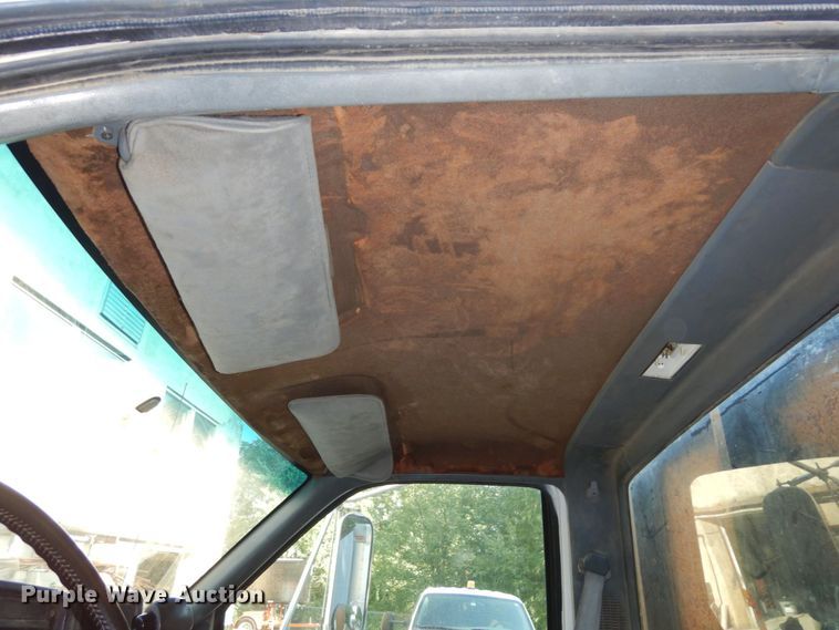 image for item DS1371 1992 GMC Top Kick C5500  dump flatbed truck