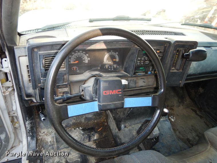 image for item DS1371 1992 GMC Top Kick C5500  dump flatbed truck