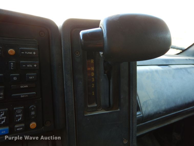 image for item DS1371 1992 GMC Top Kick C5500  dump flatbed truck