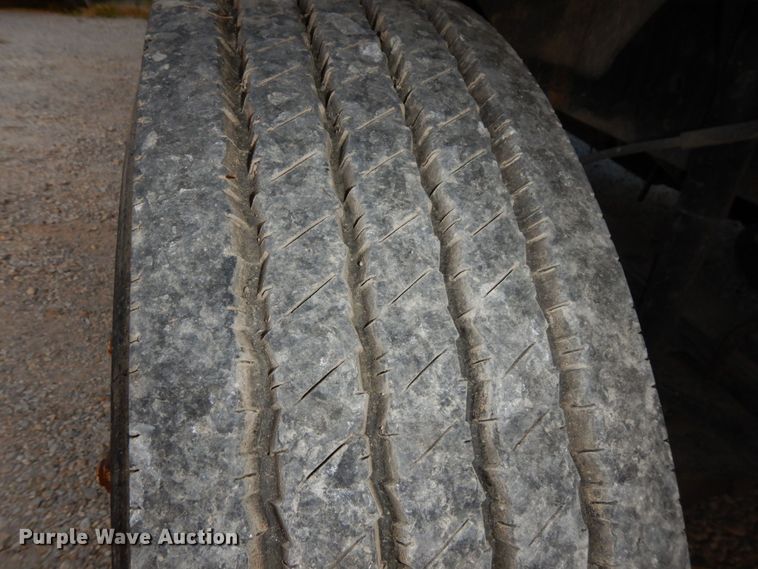 image for item DS1371 1992 GMC Top Kick C5500  dump flatbed truck