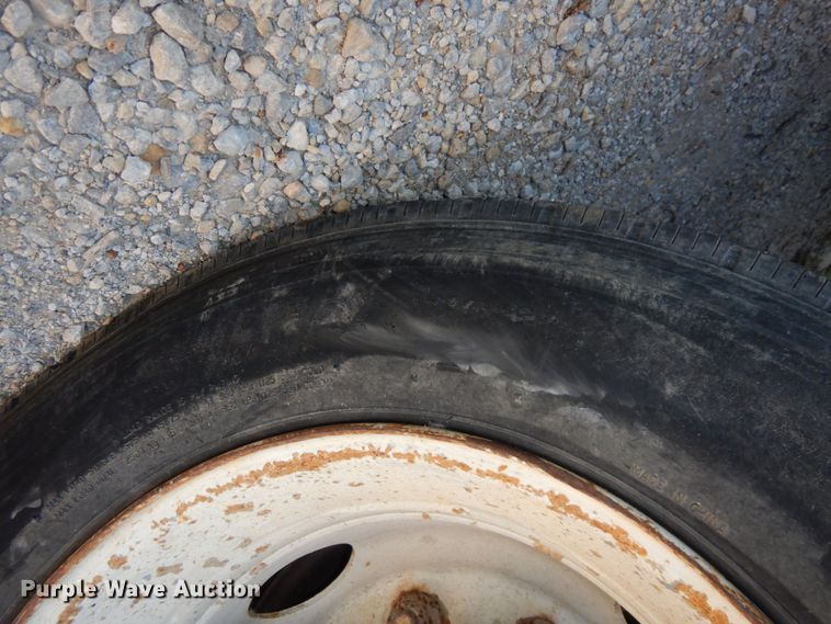 image for item DS1371 1992 GMC Top Kick C5500  dump flatbed truck