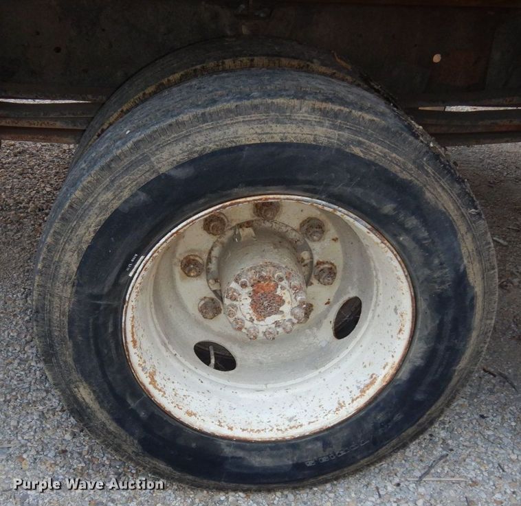 image for item DS1371 1992 GMC Top Kick C5500  dump flatbed truck