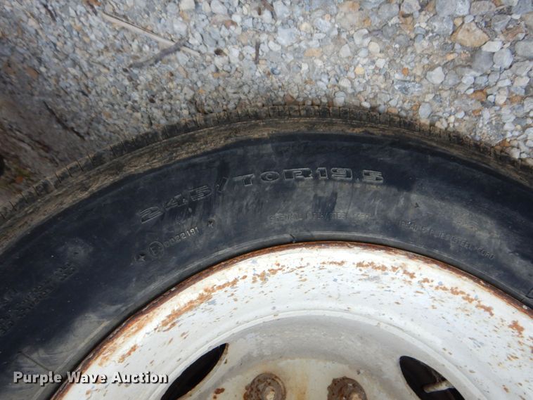 image for item DS1371 1992 GMC Top Kick C5500  dump flatbed truck