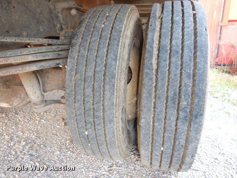 image for item DS1371 1992 GMC Top Kick C5500  dump flatbed truck