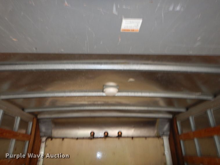 image for item DS1372 2001 Ford E350 Super Duty  box truck