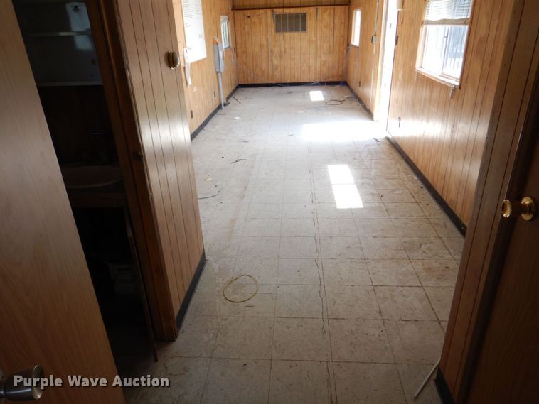 image for item DS8197 1989 Mark Line  office trailer