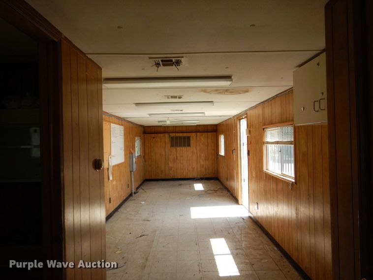 image for item DS8197 1989 Mark Line  office trailer