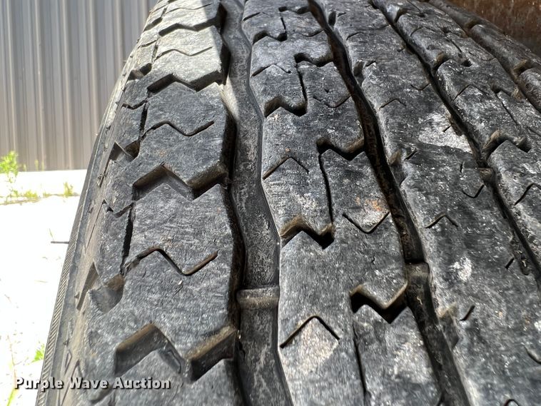 image for item IA9026 2009 Haulmark  enclosed cargo trailer