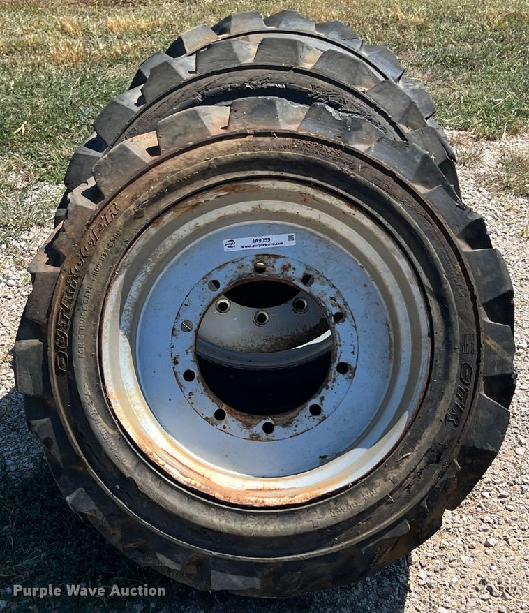 image for item IA9059 Outrigger  tires and wheels