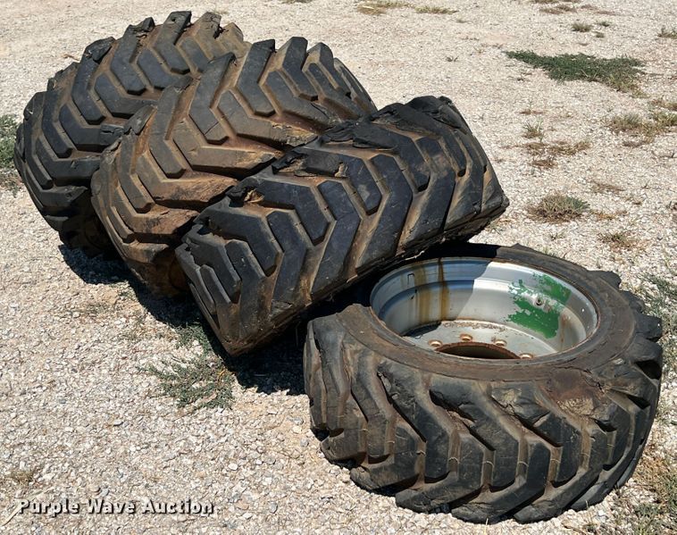 image for item IA9059 Outrigger  tires and wheels