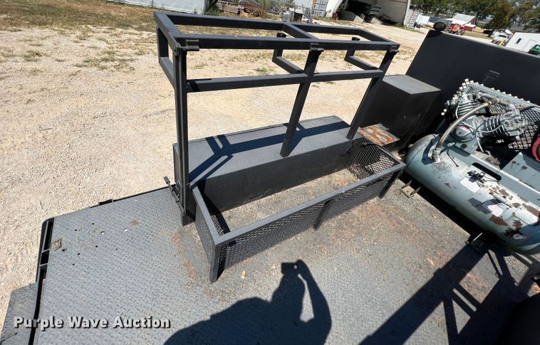 image for item IA9060 Flatbed