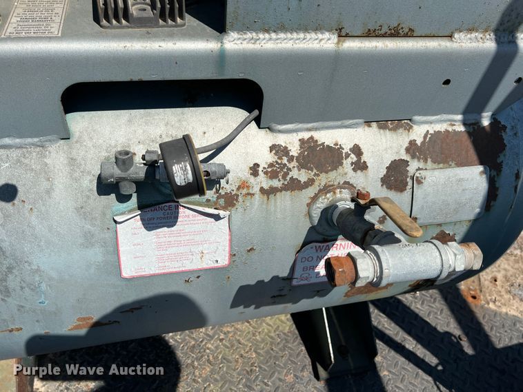 image for item IA9060 Flatbed