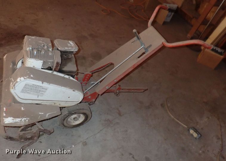 image for item IN9165 Lawn and garden equipment