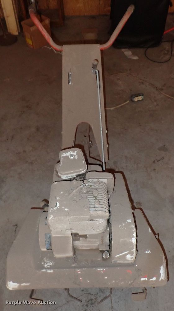 image for item IN9165 Lawn and garden equipment