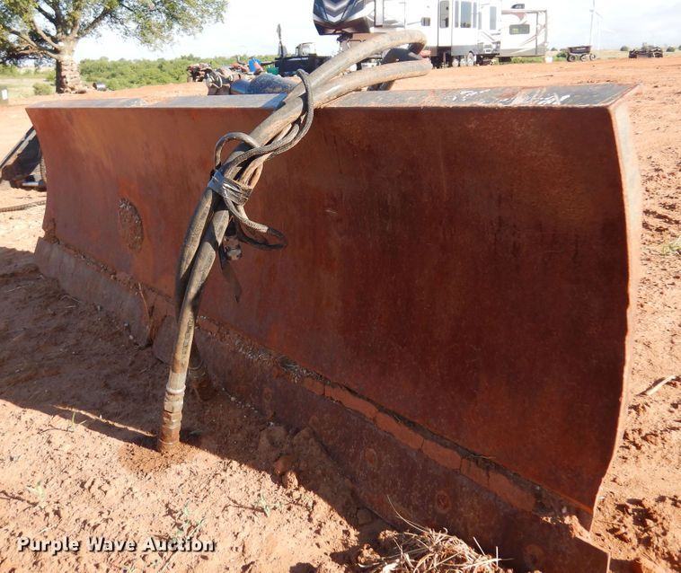 image for item JA9779 Bobcat  skid steer dozer blade